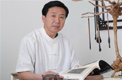 张殷实：篆字书写情怀，